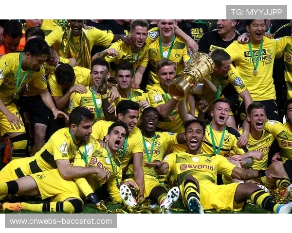 里肯1997年中场吊射，多特蒙德夺冠经典瞬间